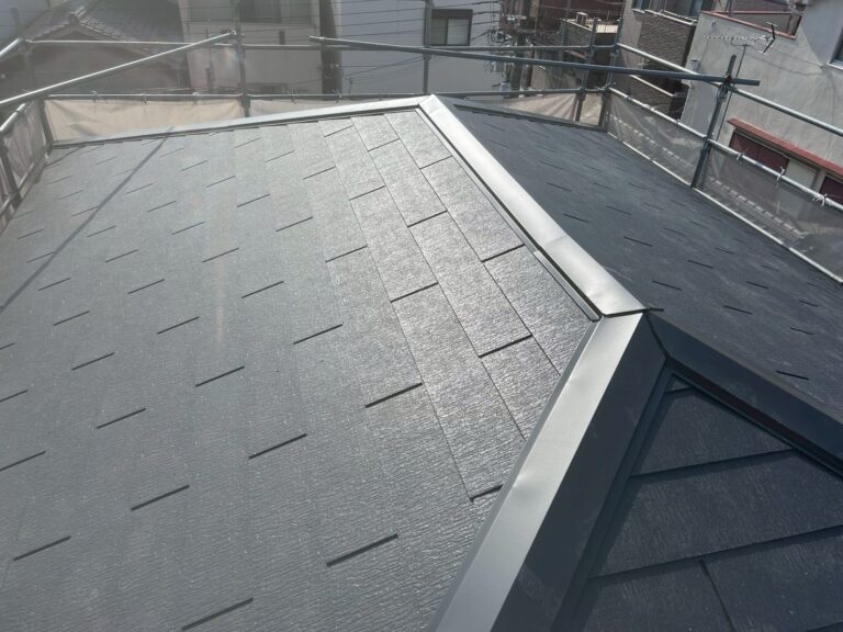 板金のIZUMI｜屋根新築工事/カラーベスト（コロニアル）施工・黒板金仕上げ